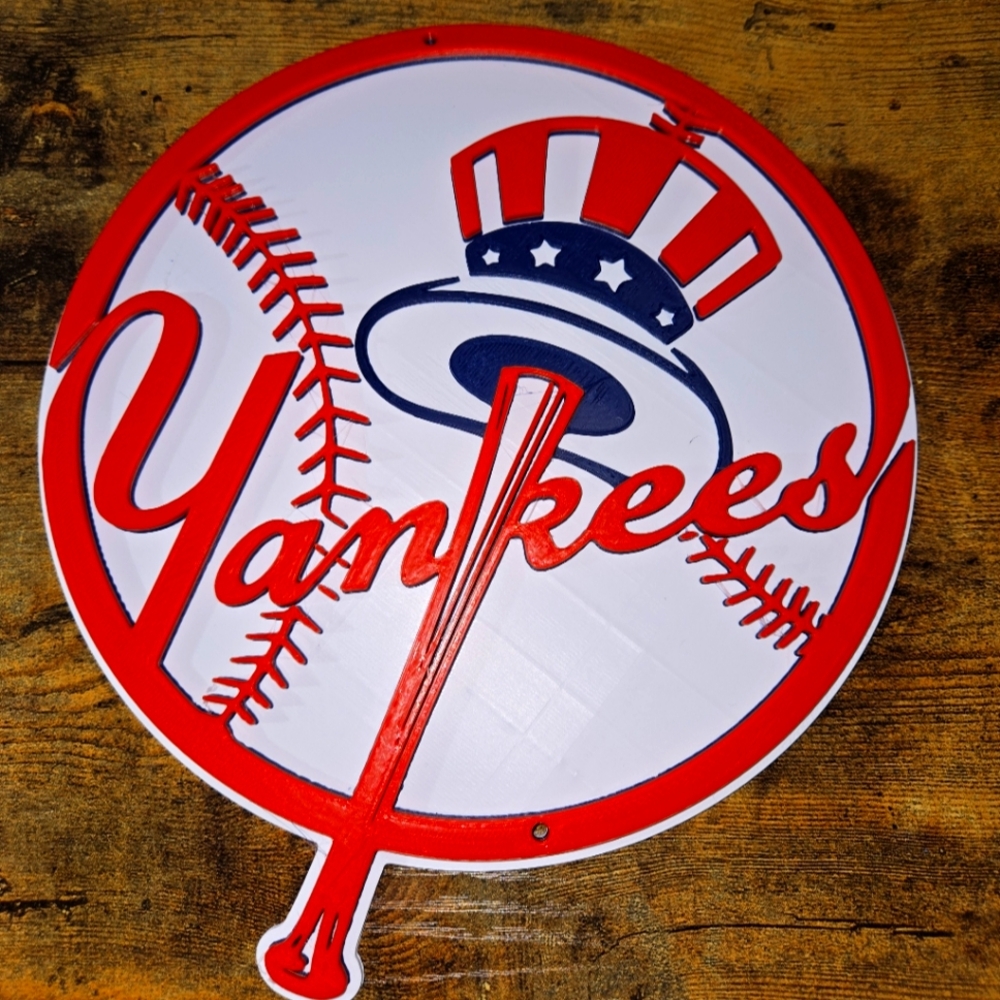 Yankees Red and White Wall Plaque